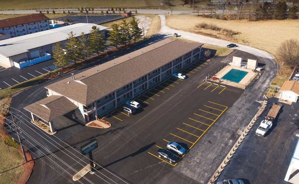 America'S Best Inn & Suites Eureka Exterior photo